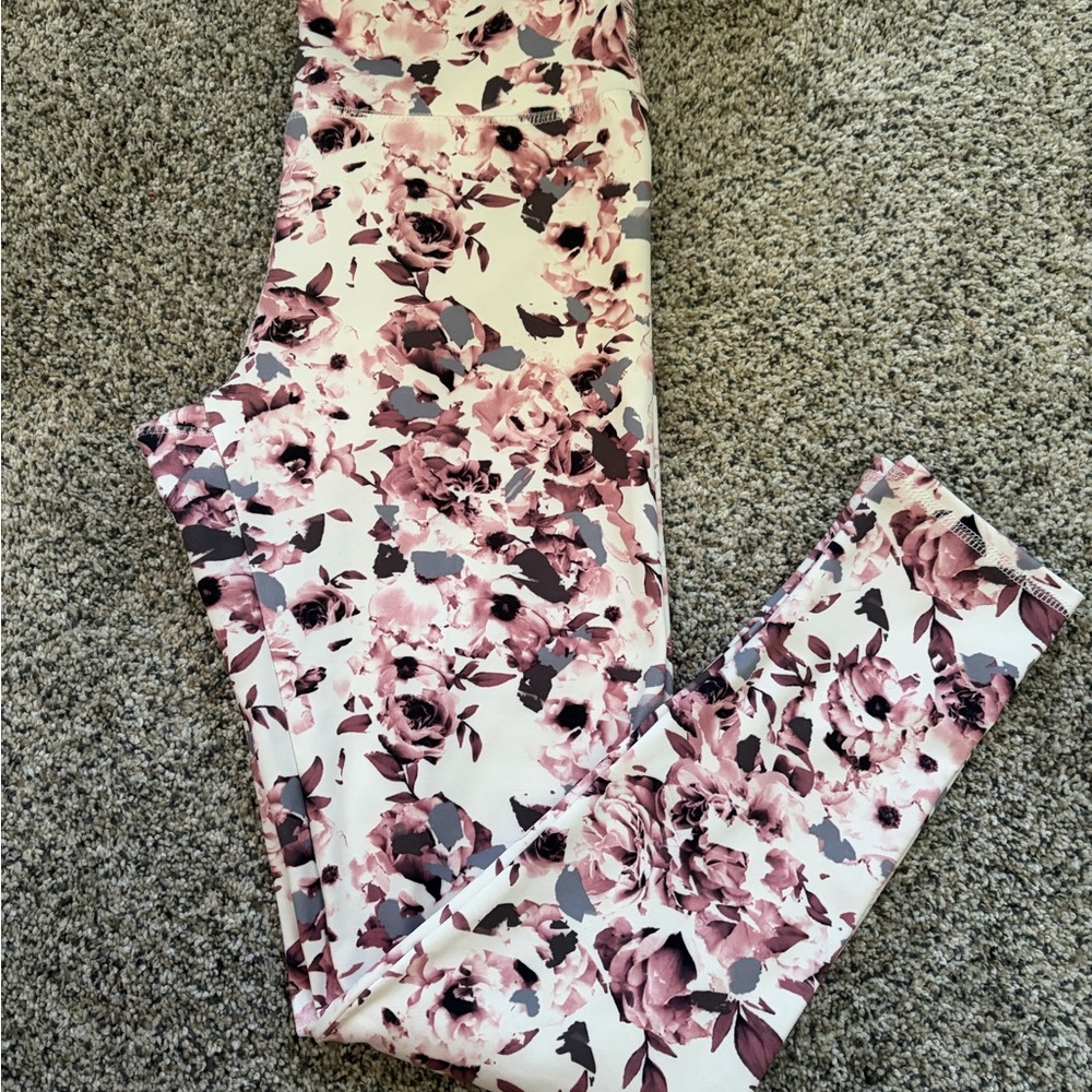 Marika Floral Print Leggings in White and Pink